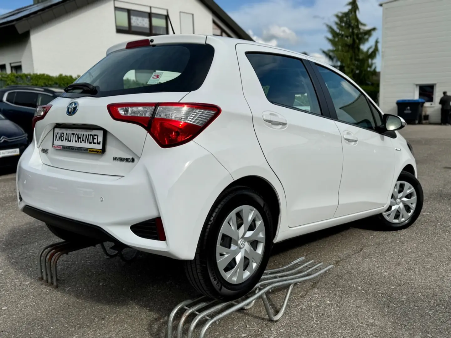 Yaris Hybrid Business Kamera Navi Klimaautomatik