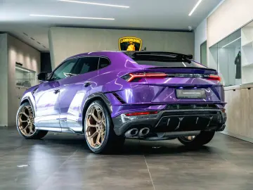 Urus Performante | MY23 | Carbon Roof