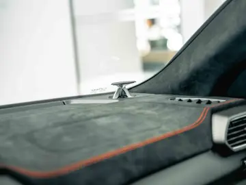 Urus Performante | MY23 | Carbon Roof