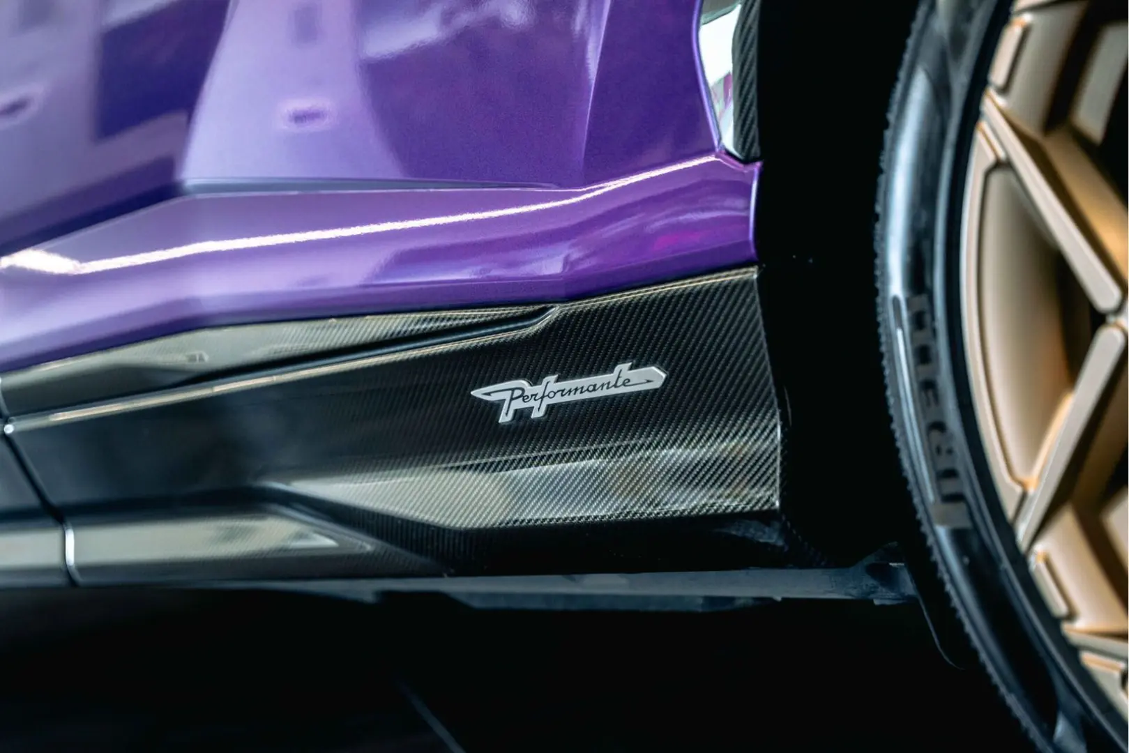 Urus Performante | MY23 | Carbon Roof