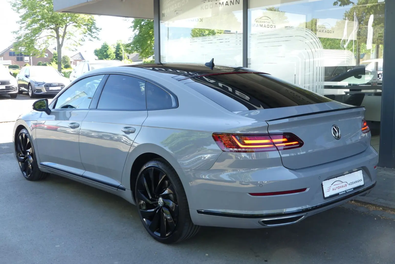Arteon 2.0 TSI R-Line Edition 4M*STDHZ*360°*20