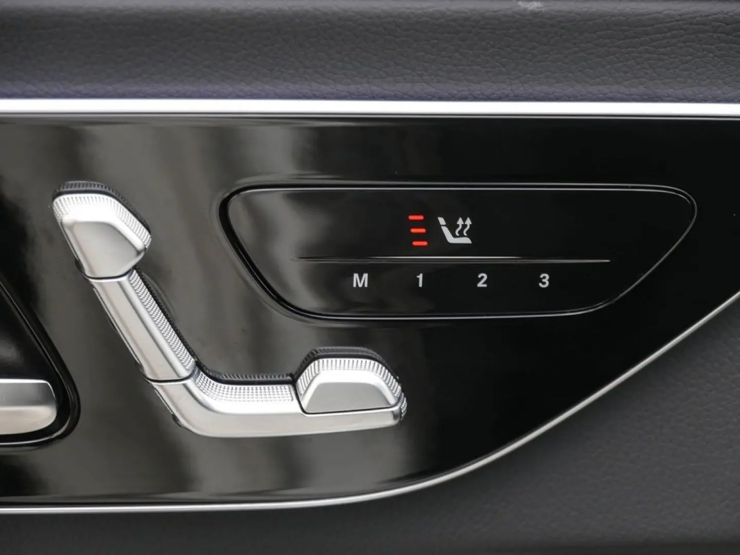 CLE 300 4MATIC Coupé |AMG|NIGHT|KEYL|NAVI|PANO