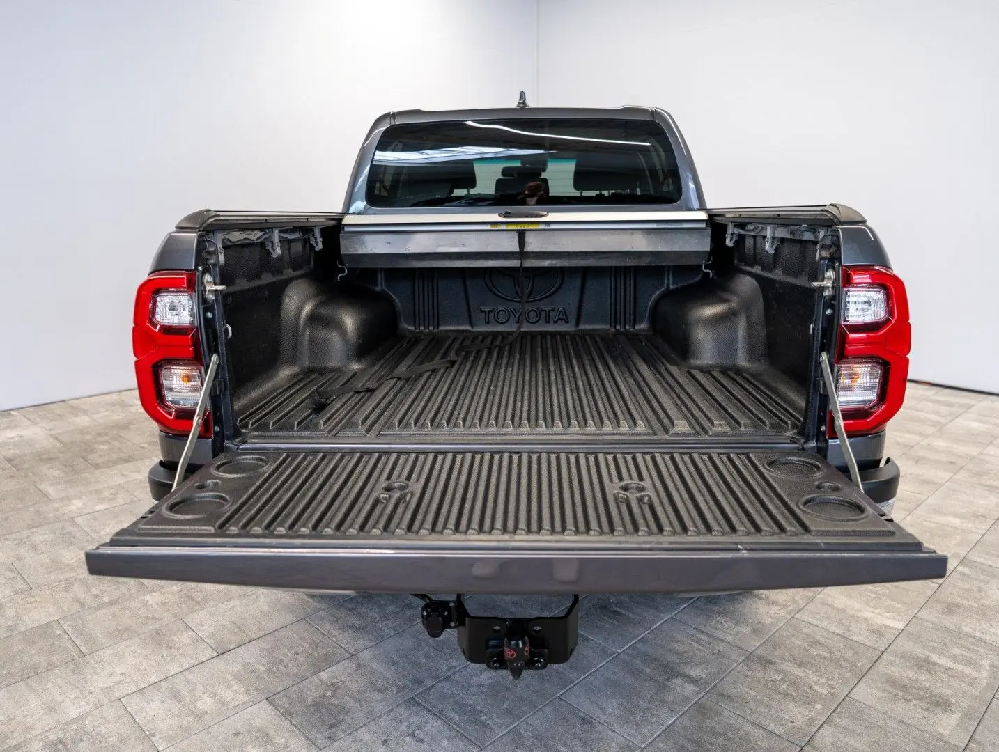 Hilux 2.8 D-4D 4x4 Executive °AHK°Navi°Rollo°