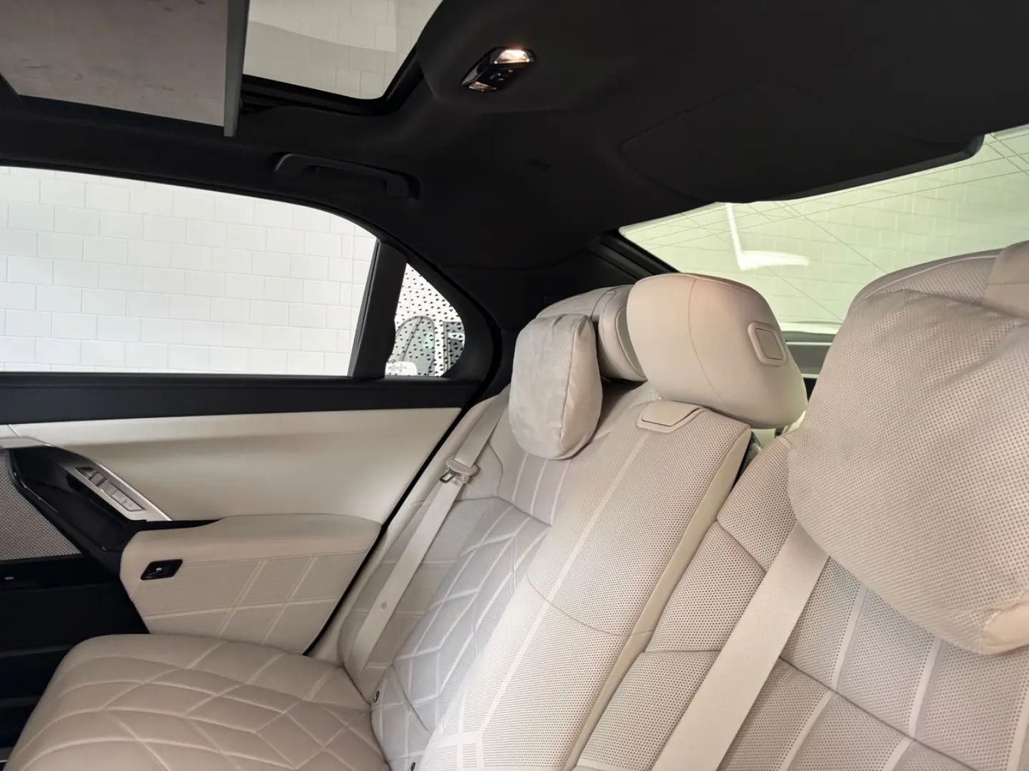 740 d xDrive individual Interieur Cinema+Lounge