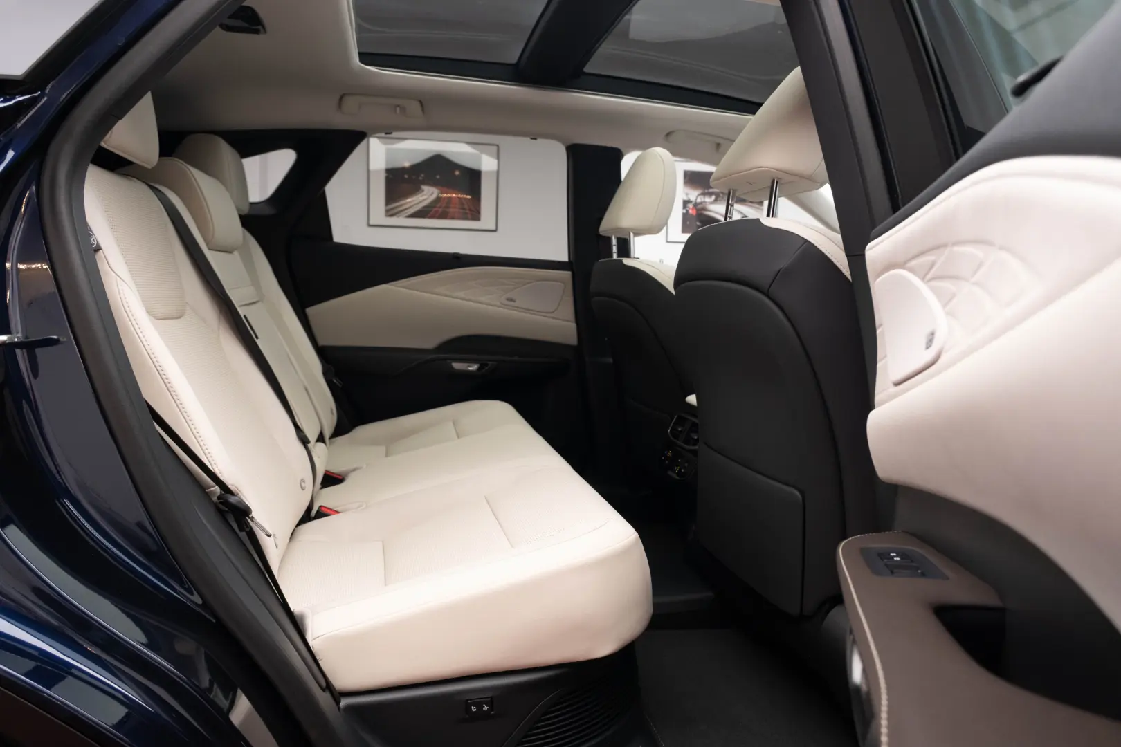 Lexus RX450H+ Luxury - Model 2025 - Auto NOU