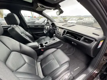 Porsche Macan S PDK Pano