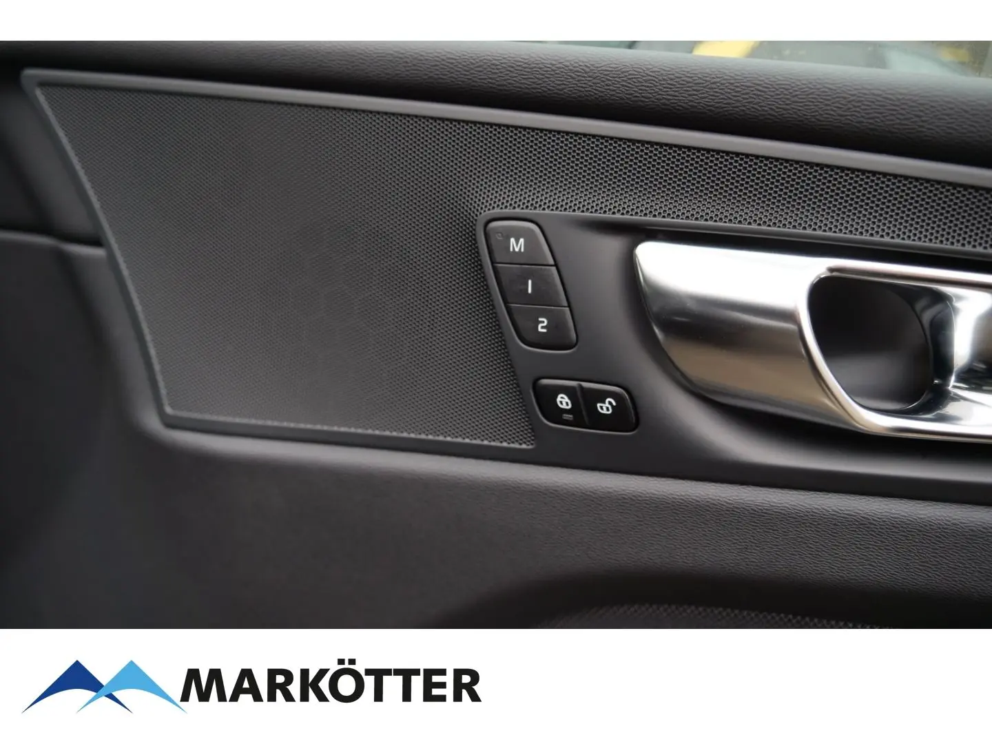 XC60 B5 AWD Plus Black Edition STHZ/360CAM/PANO