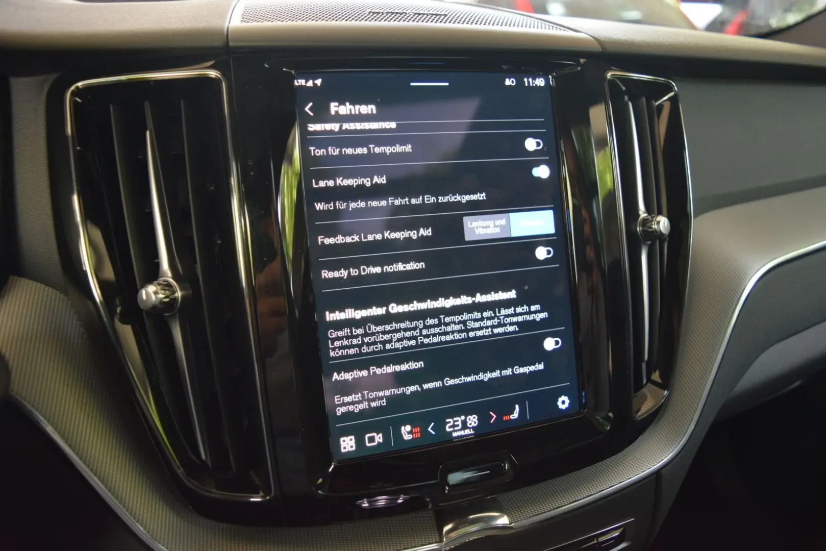 XC60 B5 AWD Plus Black Edition HeadUp,Pano,360,H
