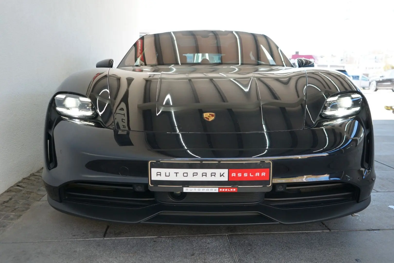 Taycan 4 S*P-DISPLAY*CHRONO*93,4KW*MEGA-SPEC*21z