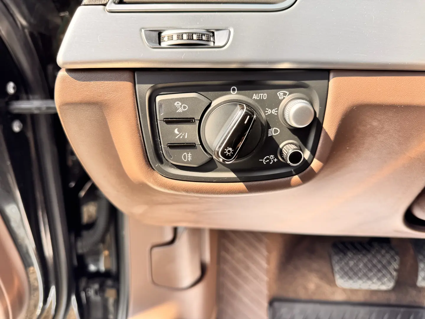 Audi A8 Quattro Matrix Design Selection