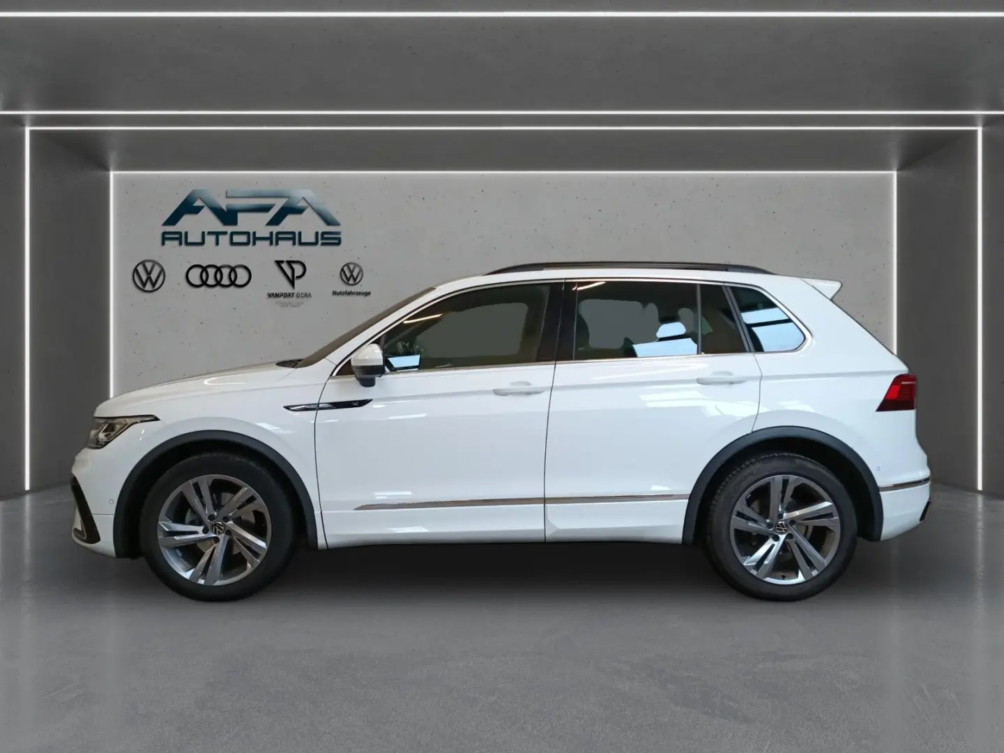 Tiguan 2.0 TDI R-Line IQ.Light*RFK*LM19*ACC
