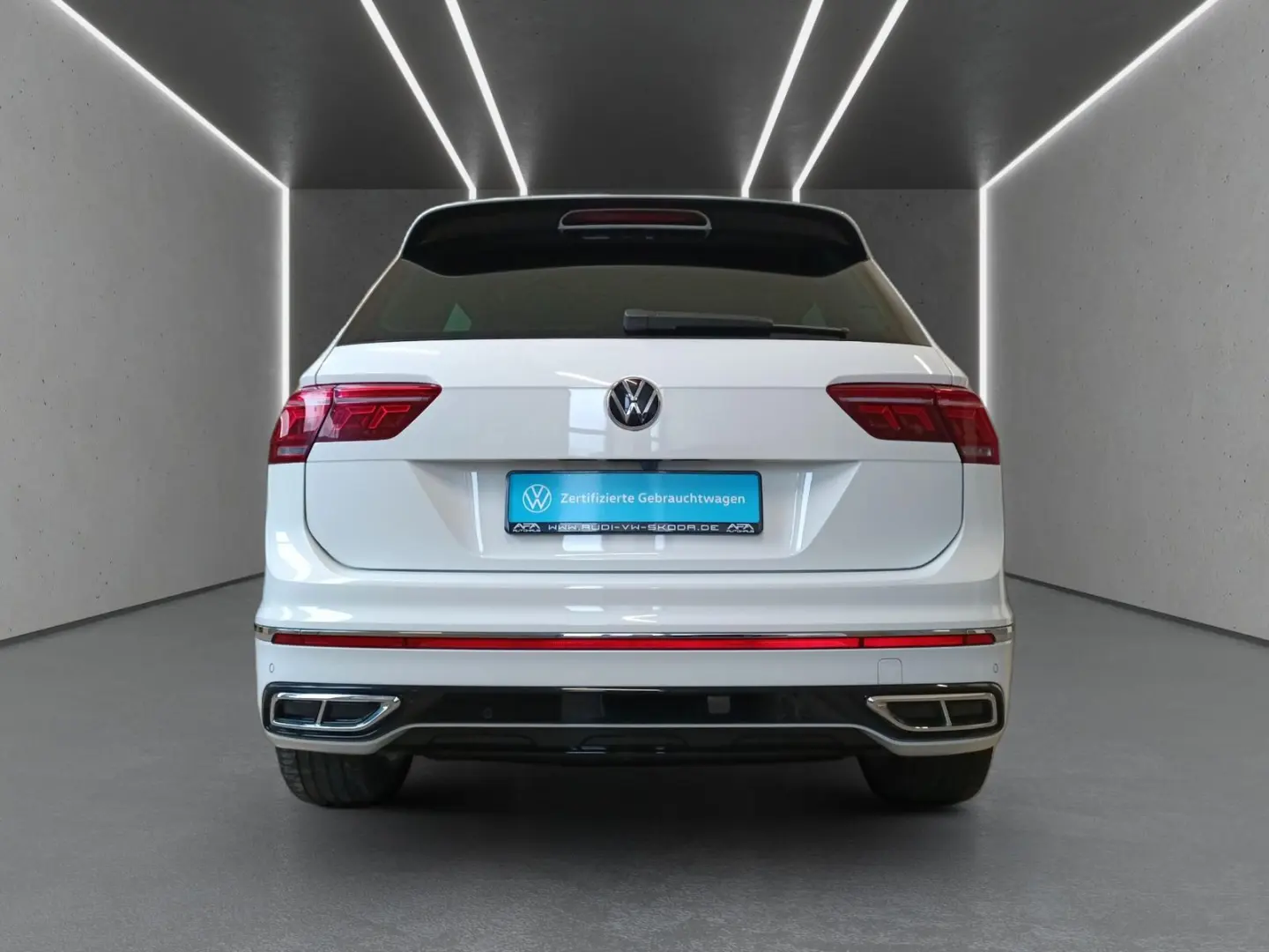 Tiguan 2.0 TDI R-Line IQ.Light*RFK*LM19*ACC