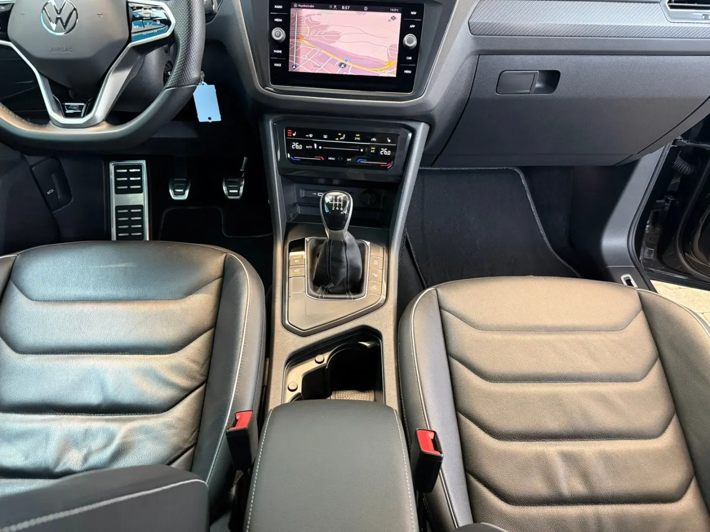 Tiguan 2,0 TDI R-Line + Leder + Kamera +IQ Light