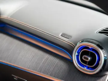 CLE 200 Coupé AMG Line tonkabraun Pano Fahrassis