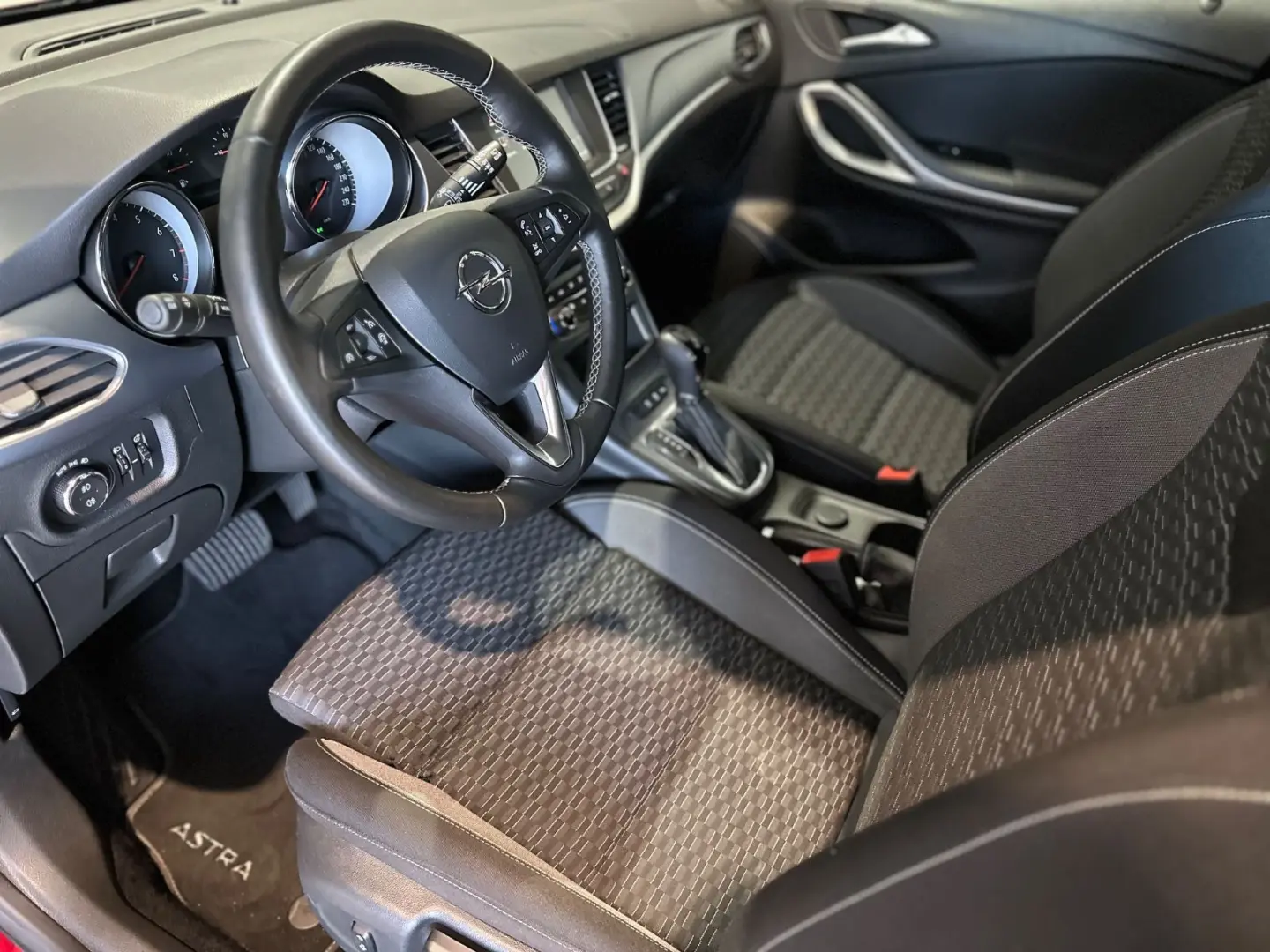Astra K Business Edition Plus *Navi,Kamera,Apple