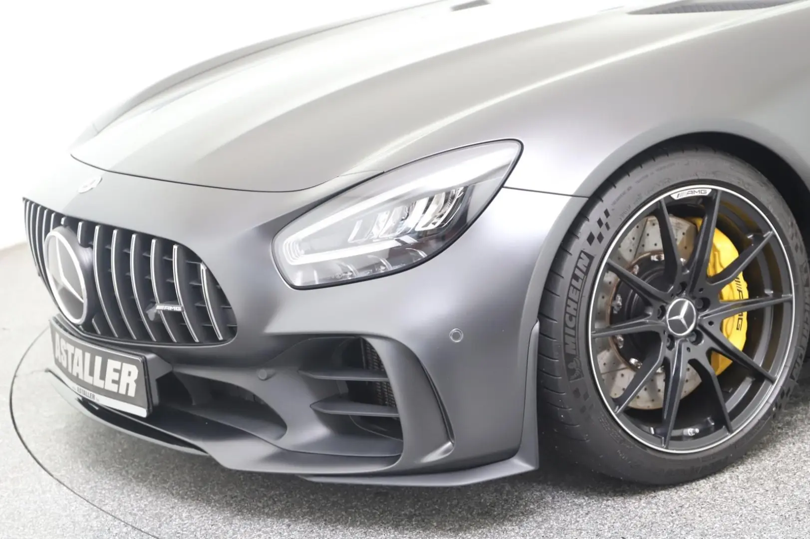AMG GT R Roadster 1 of 750 24 M. Gute Sterne Gar