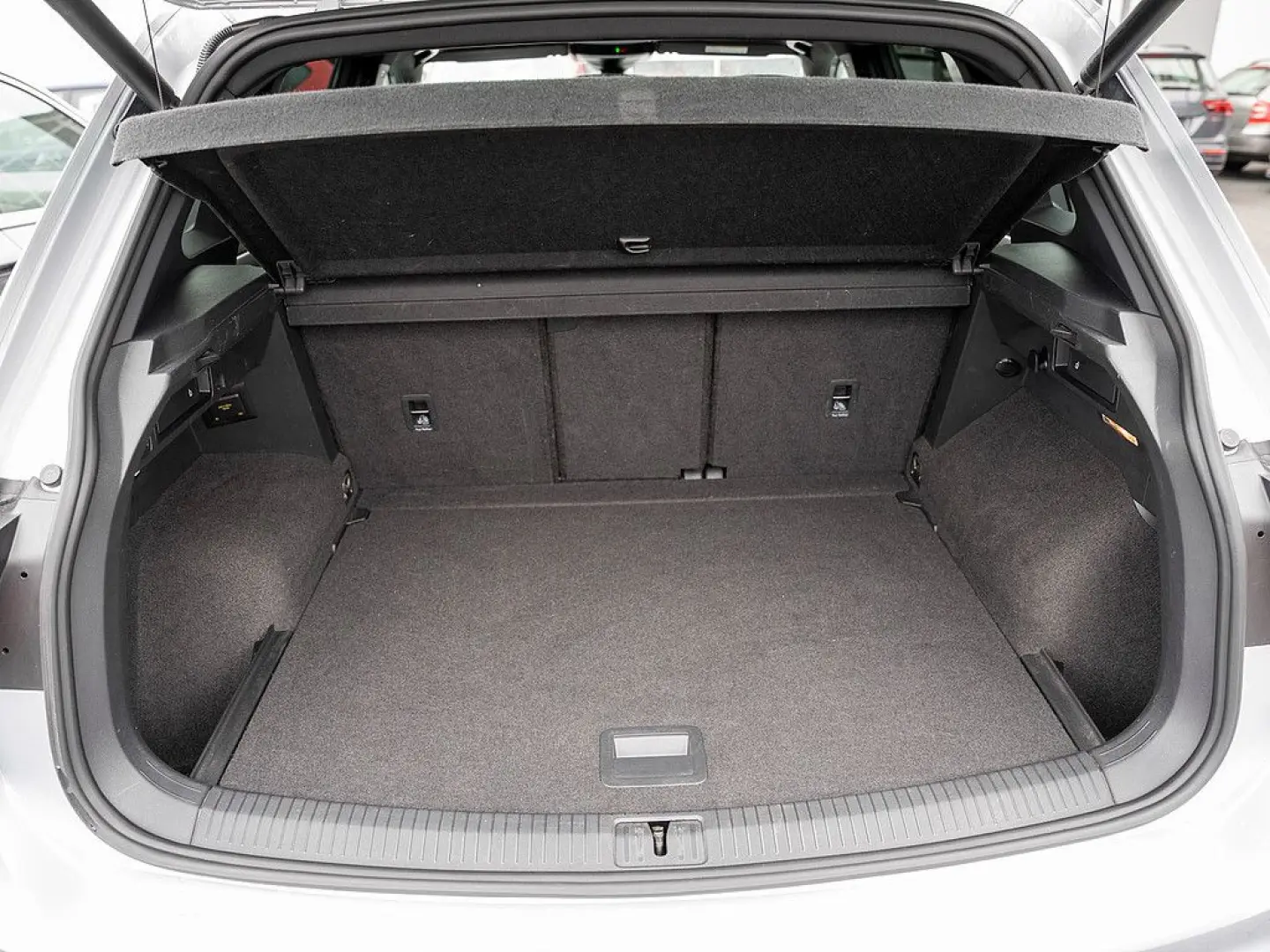 Tiguan 2.0 TDI R-Line 4M DSG AHK H&K ACC KAMERA