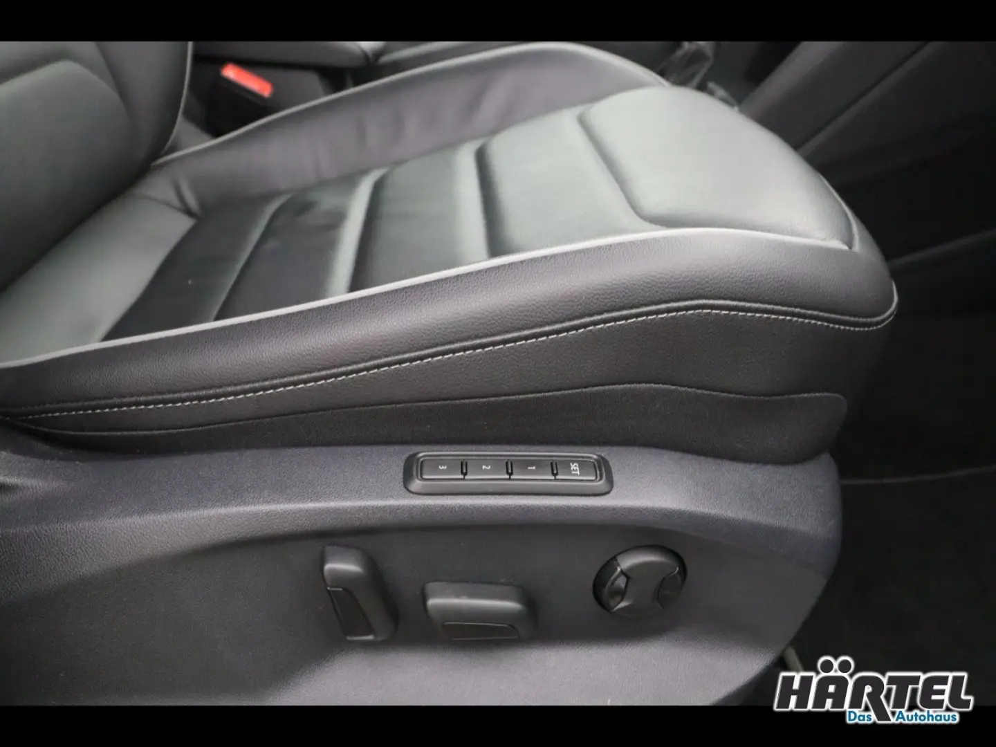 TIGUAN R-LINE 4MOTION 2.0 TDI DSG (+EURO6) Navi