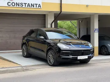 Porsche Cayenne Coupe E-Hybrid Platinum Edition 462CP