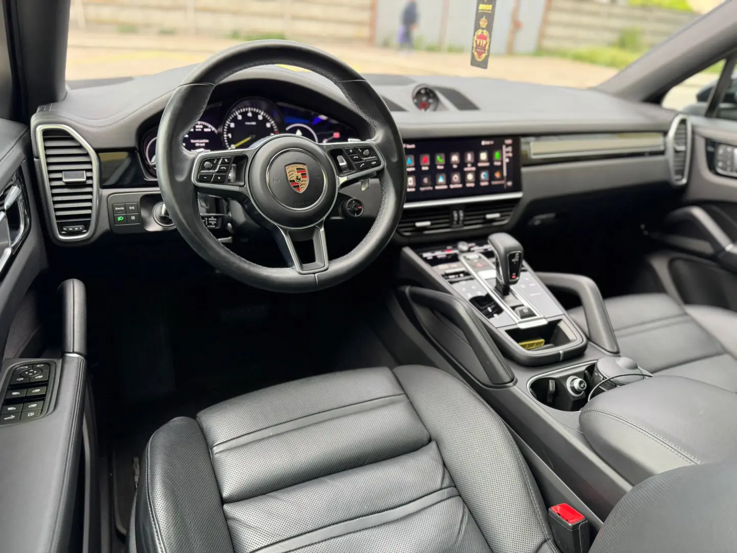 Porsche Cayenne Coupe E-Hybrid Platinum Edition 462CP
