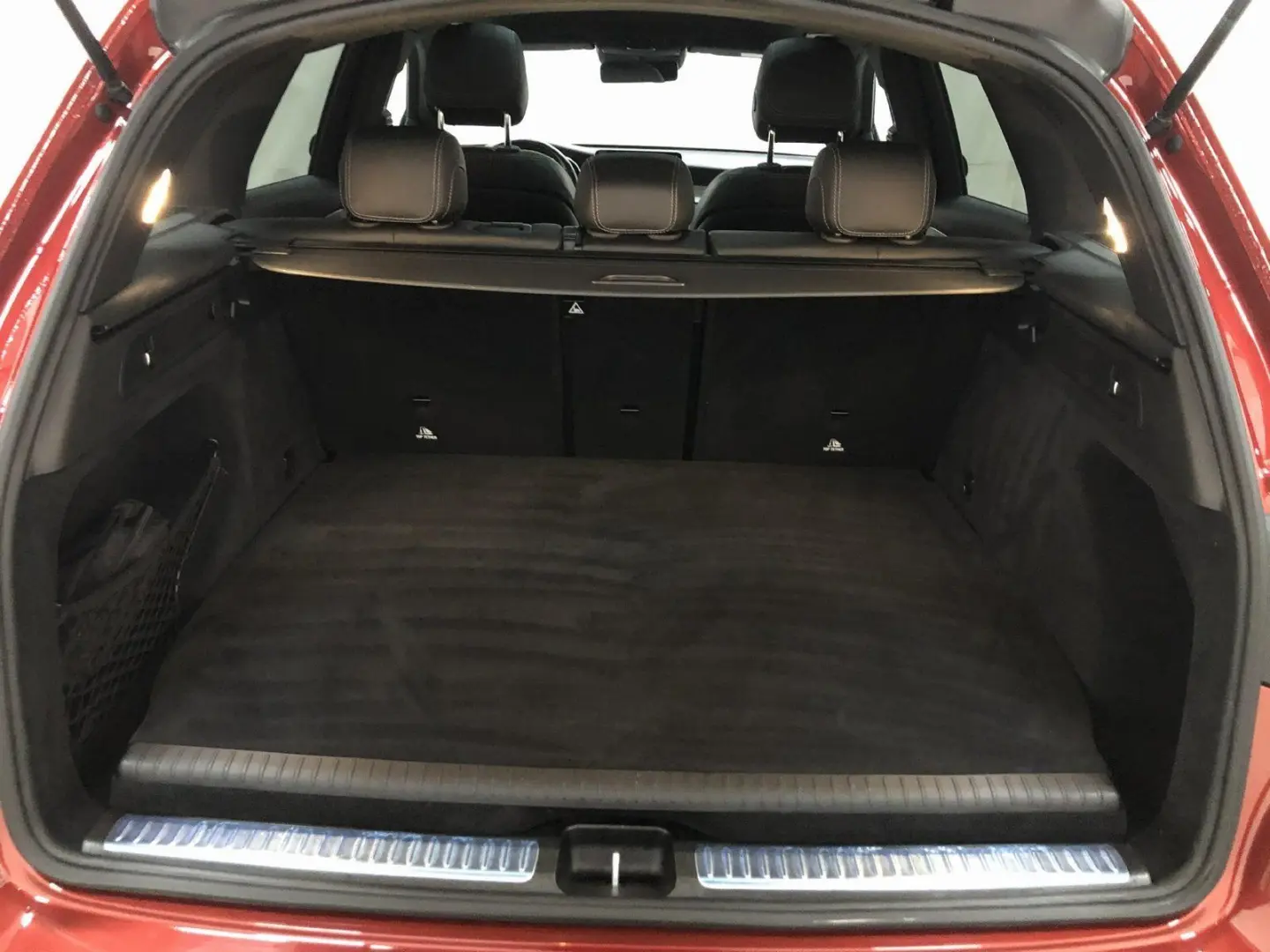 GLC 300 e 4M AMG Pano*AHK*Distr*MULTIBEAM*Memory