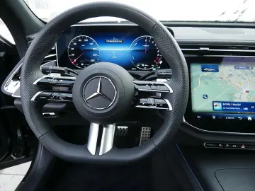 E 300 e 4M Limo AMG+AHK+PANO+DIST.+DIGITAL LIGHT