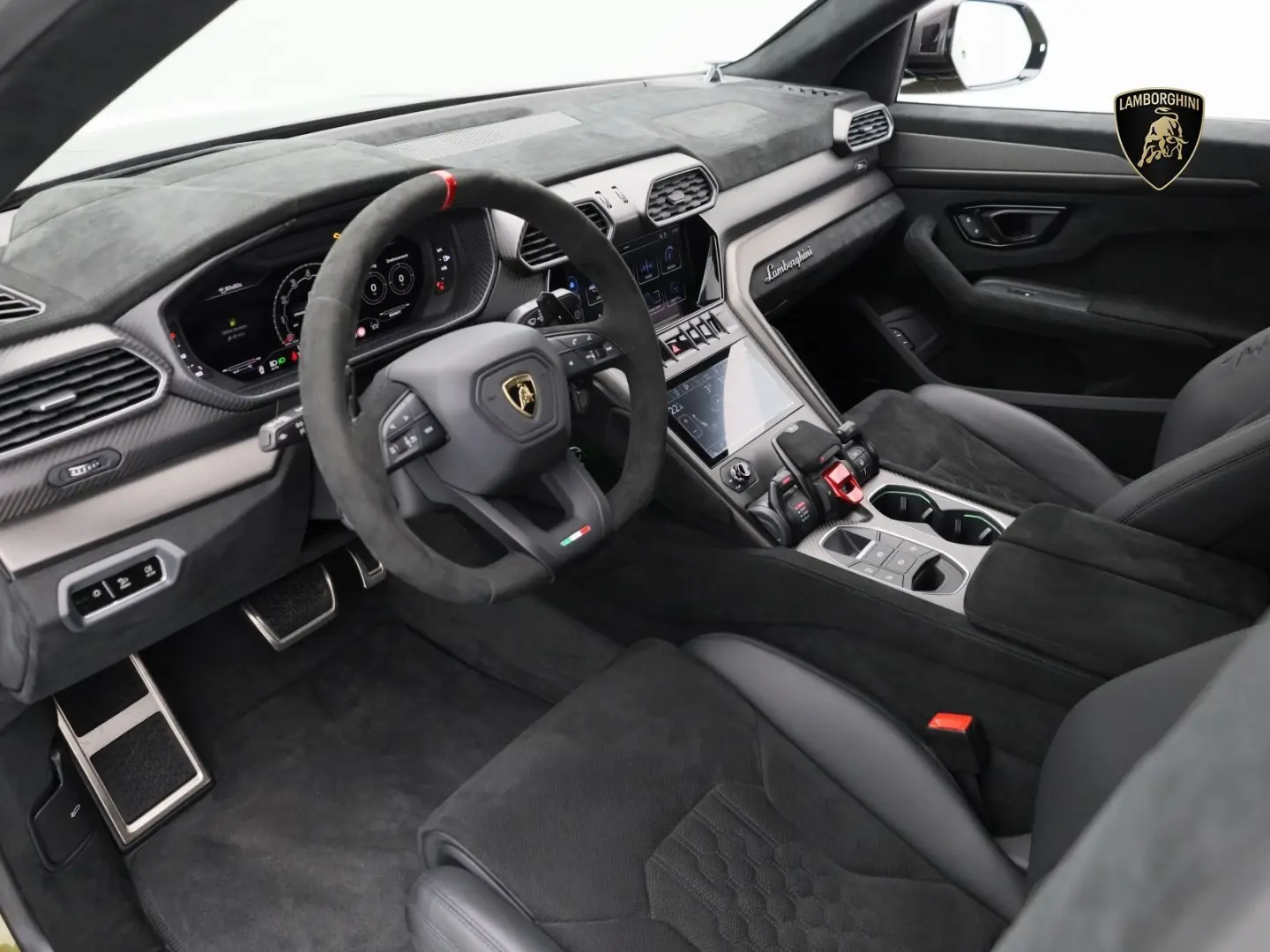 Urus Performante MY24 I FULL CARBON I 4 SEATER