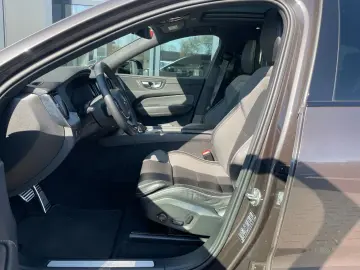 XC 60 B4 AWD R Design Pano 360* SHZ