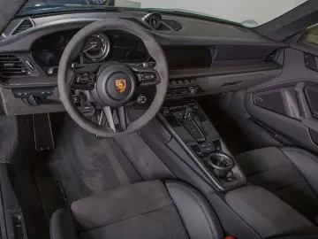 992/911 Carrera 4 GTS, Sonderfarbe Nato Oliv !!