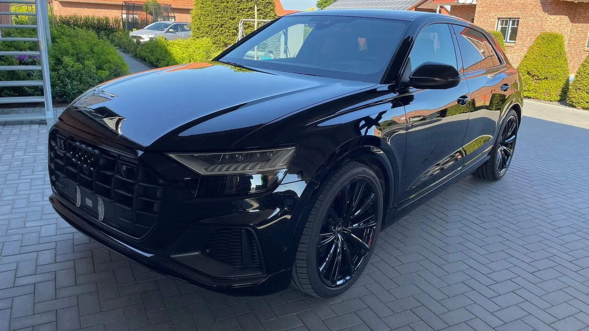Q8 S-LINE+COMPETITION+VOLLEDER+CARBON+23