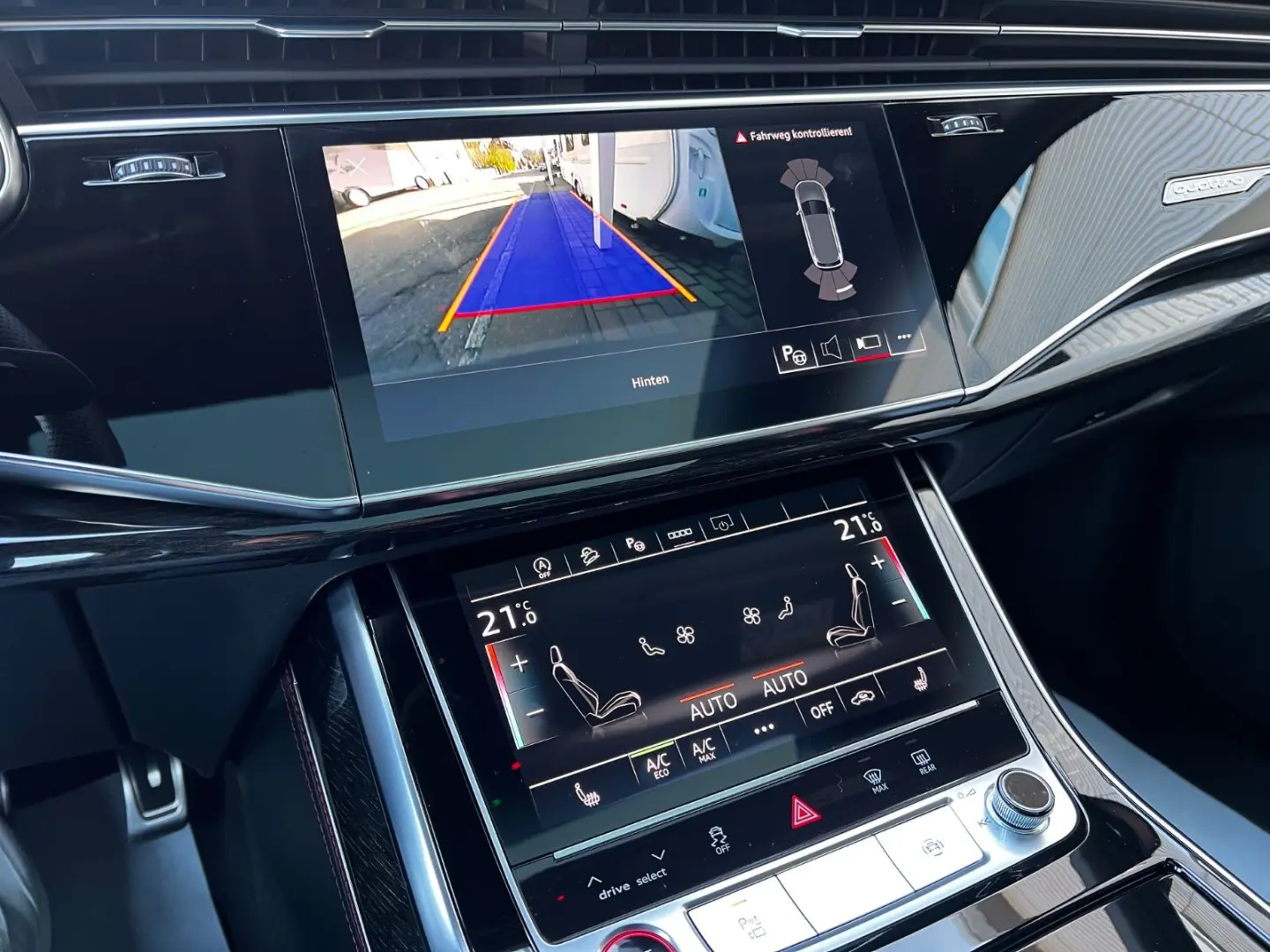 SQ7 4.0 TFSI quattro*PANO*LASER*AHK*LUFT*NEIGUNG