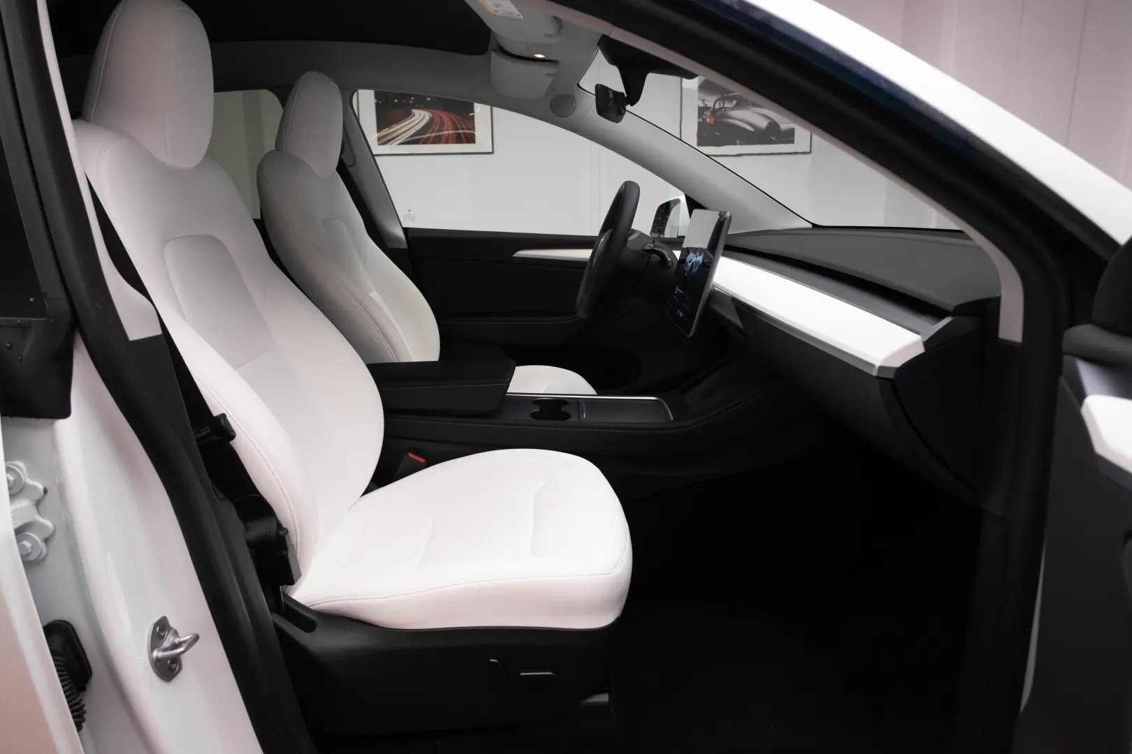 Tesla Model Y Long Range Dual Motor 4x4
