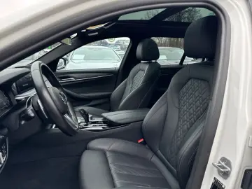 530e Touring M Sport LiCPro KAM Pano AHK DAB LED