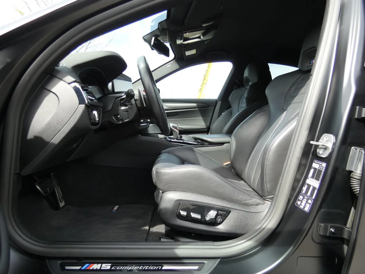 M5 Limousine Gestiksteuerung B&W Surround DAB