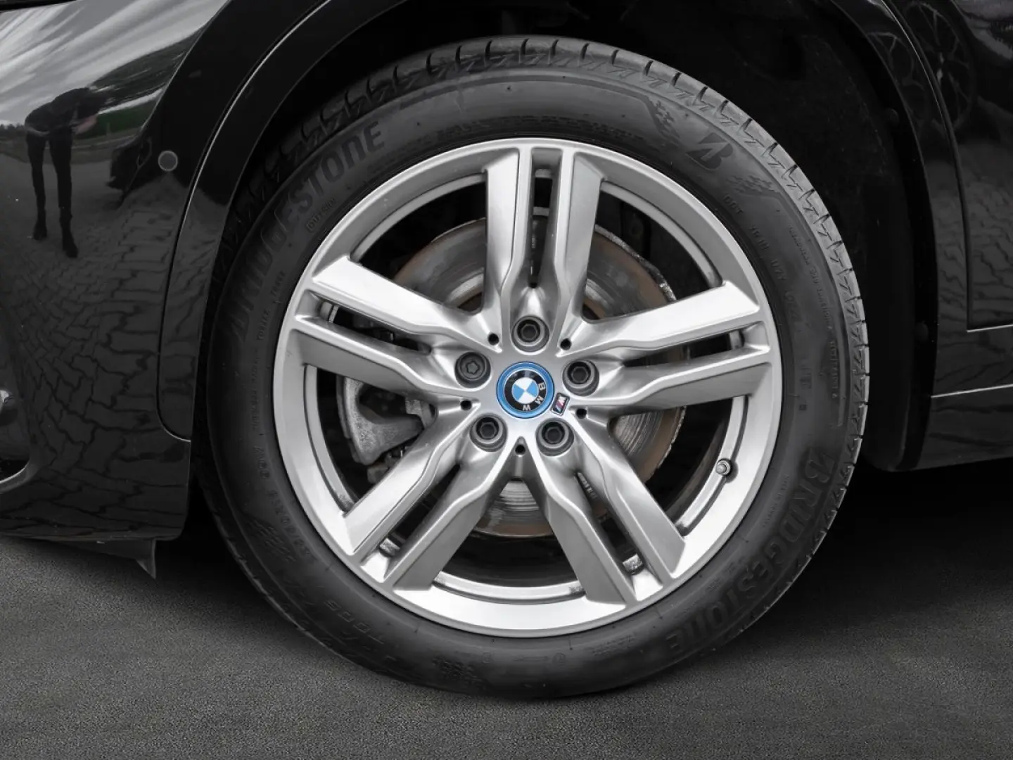 X1 xDrive25e M Sport. AHK. ACC Navi SHZ ACC LED
