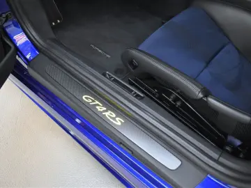 Cayman 718 GT4 RS WEISSACH*LIFT*BOSE*CARBON*CLUB