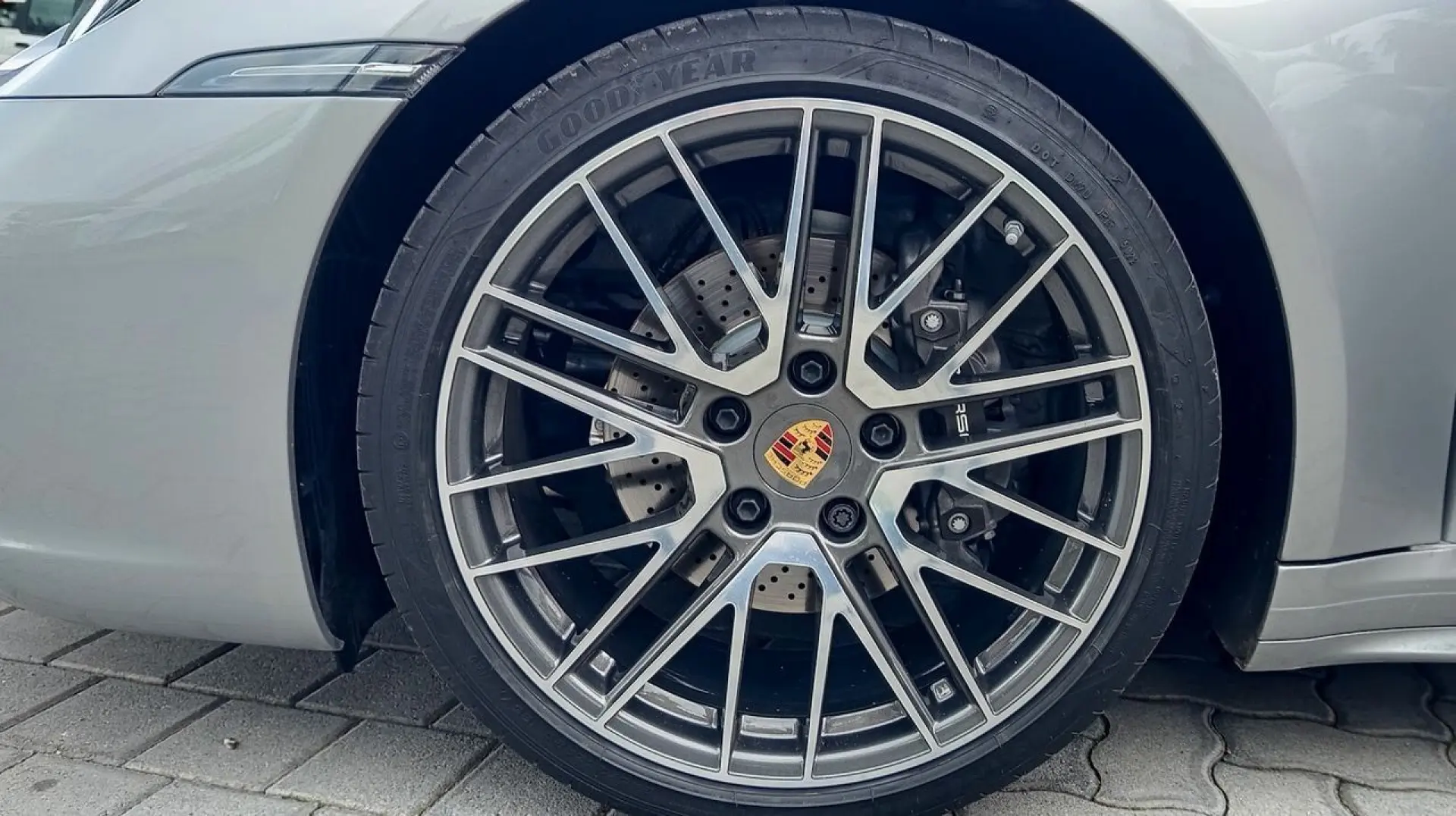 Porsche 911 Carrera