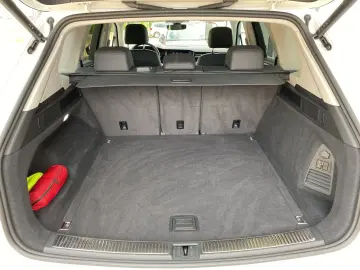 Touareg 3.0 V6 TDI Elegance +AHK+NAVI+LED