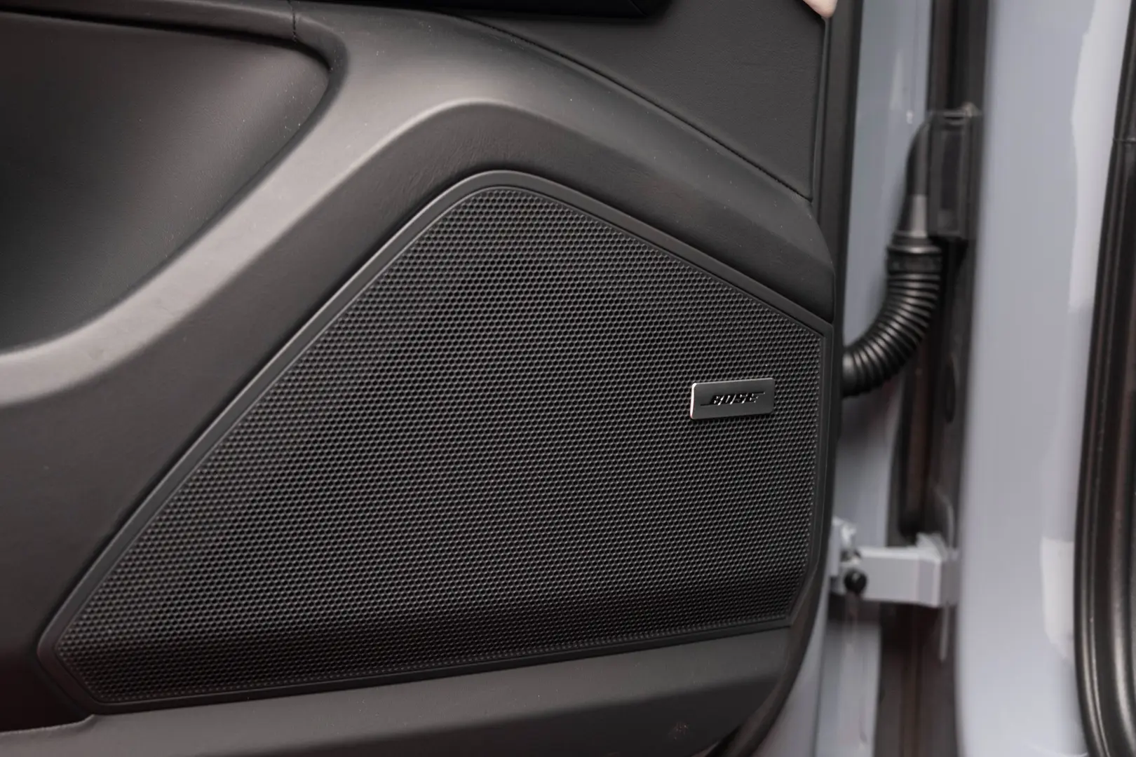 02/2025 Porsche Cayenne E-Hybrid