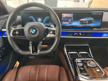 740 d xDrive M Sport*TwoTone*Executive*B&W*TV