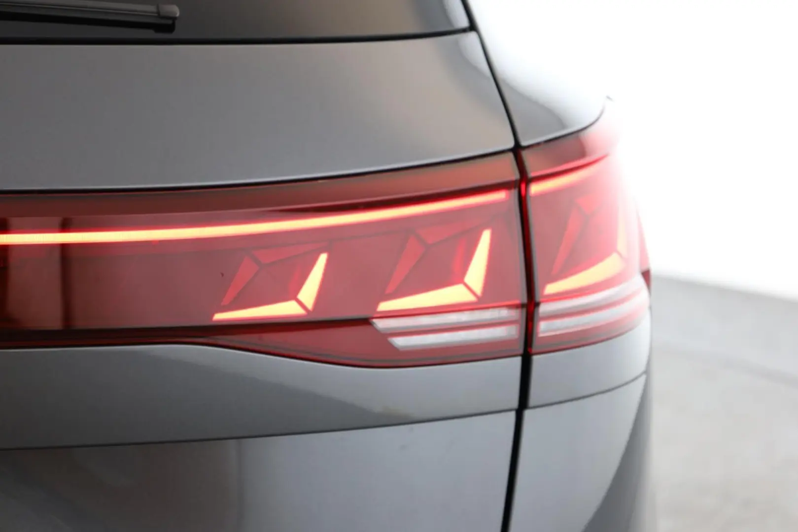 Touareg 3.0 TDI 4M R-Line Leder Pano DCC 22