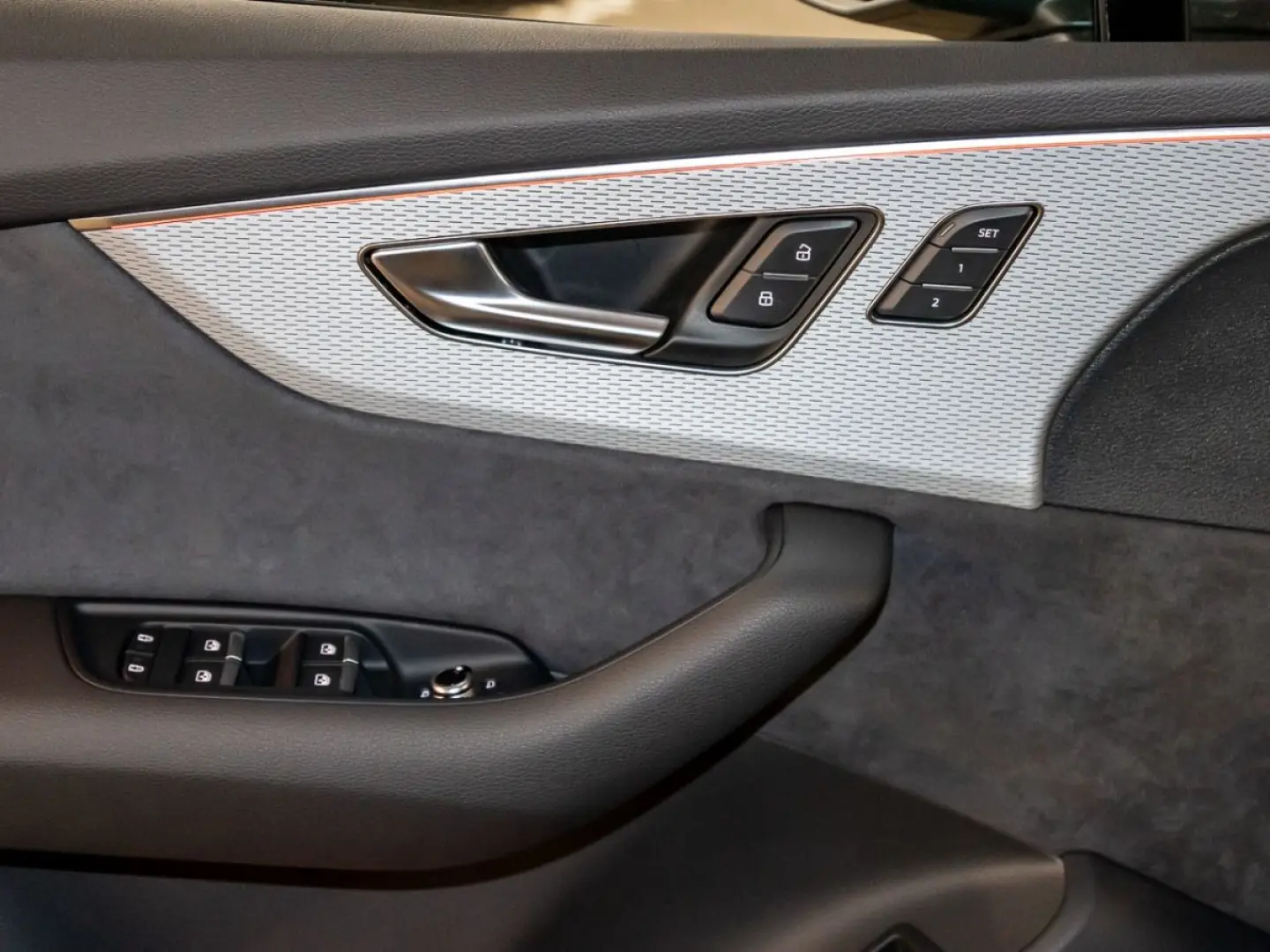 Q7 SUV S line 60 TFSI e quattro tiptronic AHK