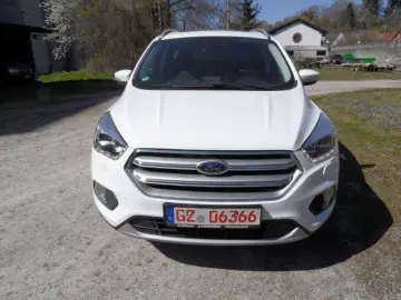 Kuga Titanium,2.0TDCI,4x4,Pano,Navi,Kamera,