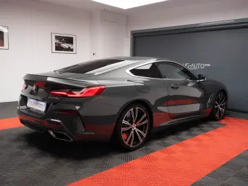 M850i xDrive Coupé Head-Up DAB
