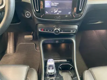 XC40 T4 Inscription FLA SHZ SpurH Leder el.Heck