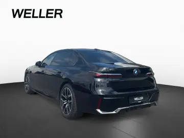 740d xDrive M SPORT SkyL,Sthz,AHK,DAPro,B&W
