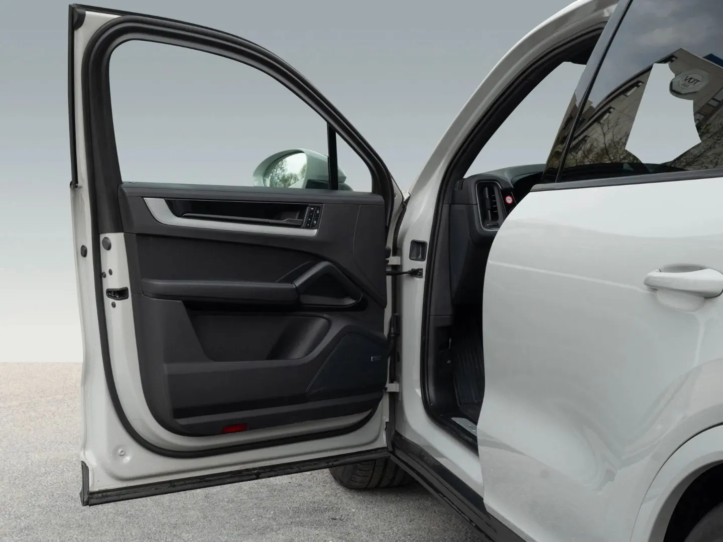 Cayenne E-Hybrid SurroundView HUD InnoDrive Pano