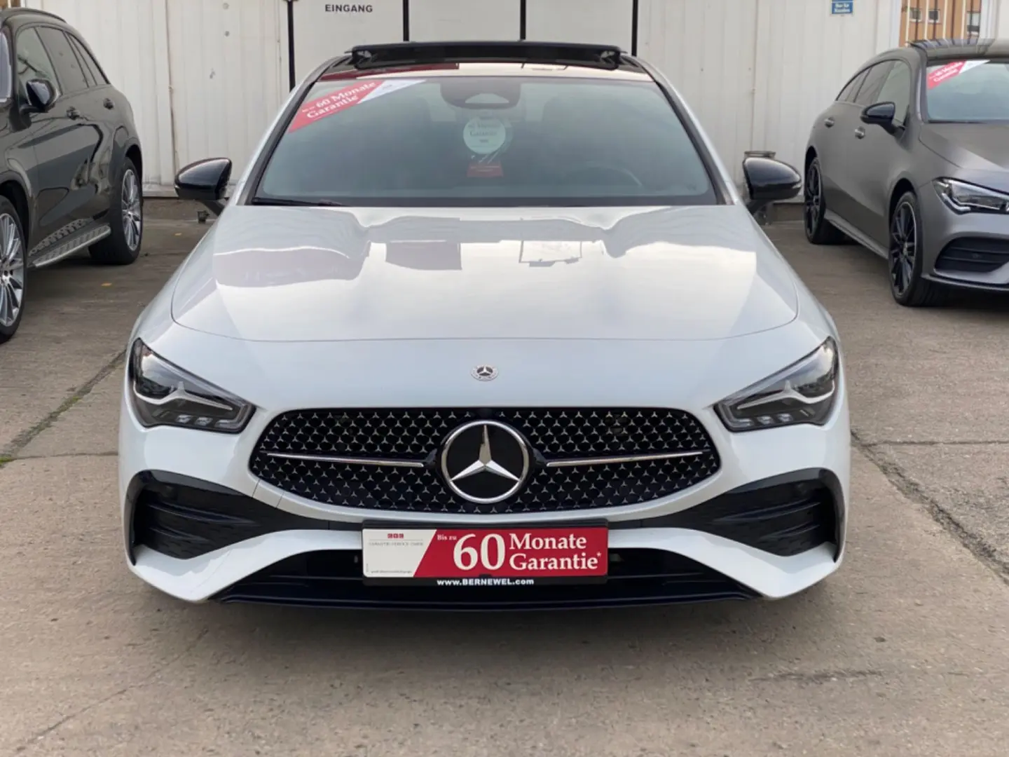 CLA200 AMG Panorama_MBUX_KeylessGo_Leder_Distron