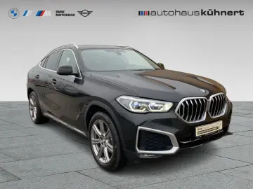 X6 xDrive30d xLine Laser PanoSD SpurAss StHzg AH