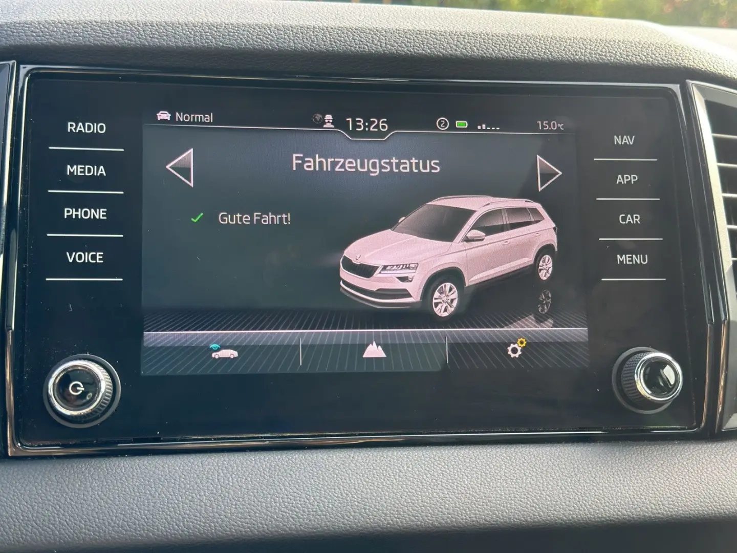 SKODA Karoq Sportline 4x4 PANO-LED-KAM-ACC-LEASING